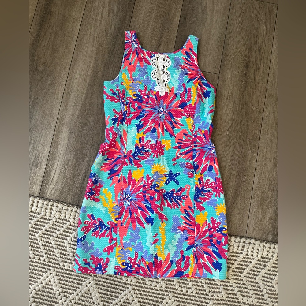 Lilly Pulitzer “Aqua Trippin and Sippin Dress” Women’s Size 6 - Such a Fun Dress
